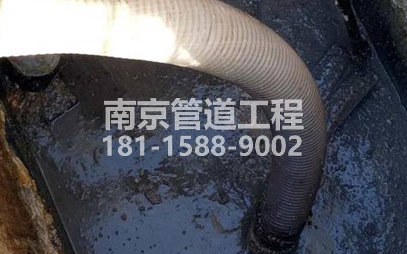 213南水新村抽粪