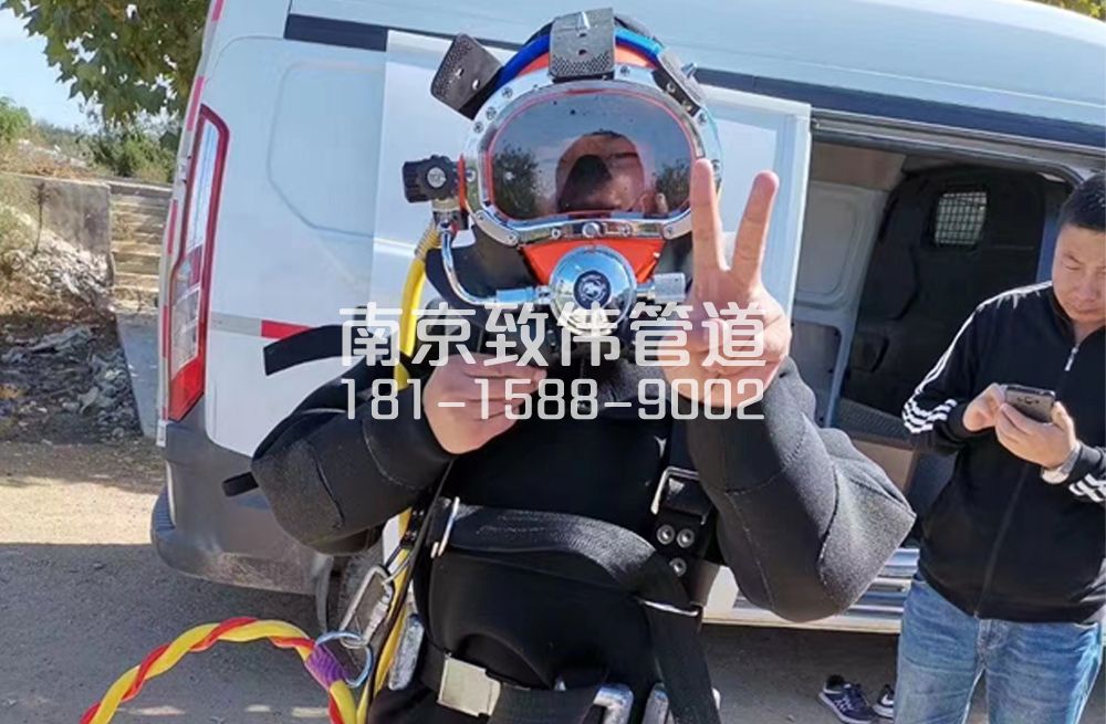 南水新村沉淀池清底